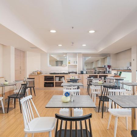 Chic Hotel Athena Bagian luar foto