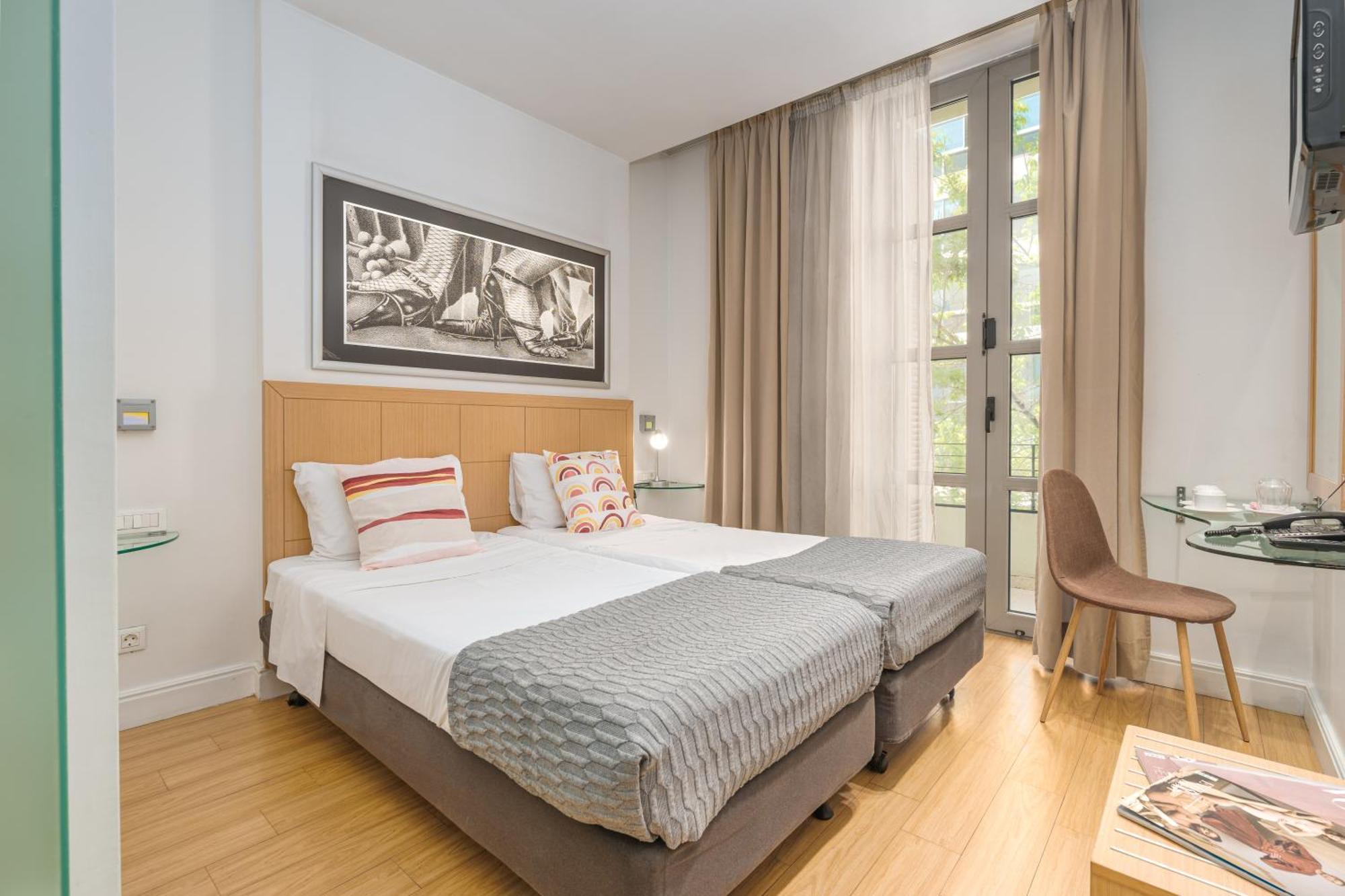 Chic Hotel Athena Bagian luar foto