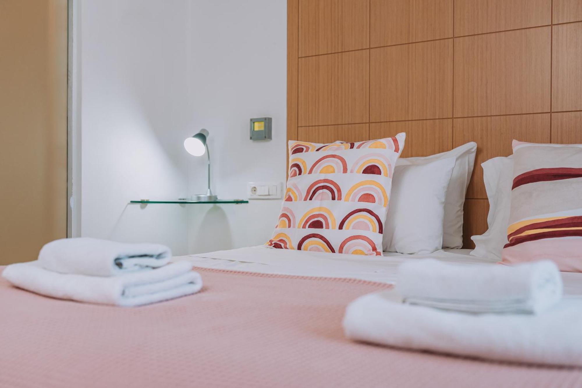 Chic Hotel Athena Bagian luar foto