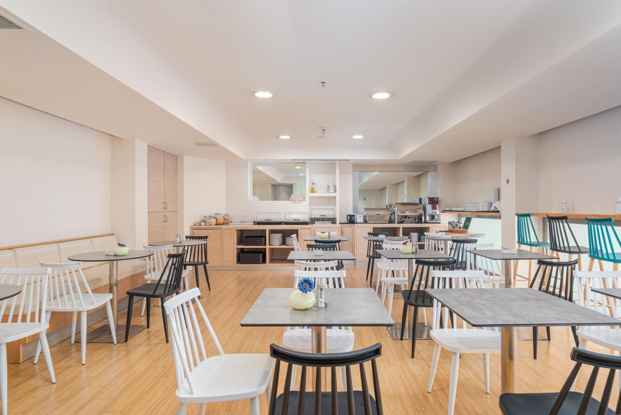 Chic Hotel Athena Bagian luar foto