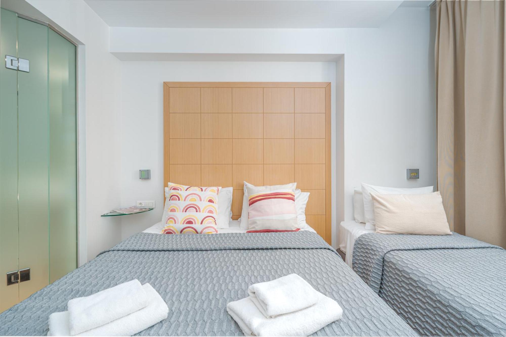 Chic Hotel Athena Bagian luar foto