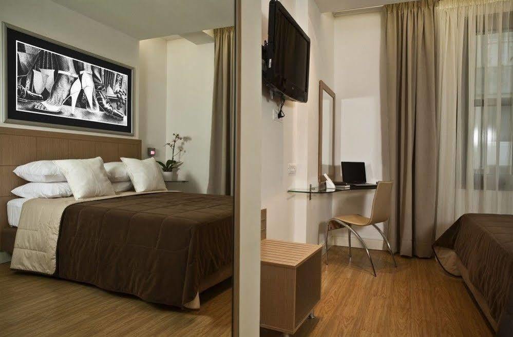 Chic Hotel Athena Bagian luar foto